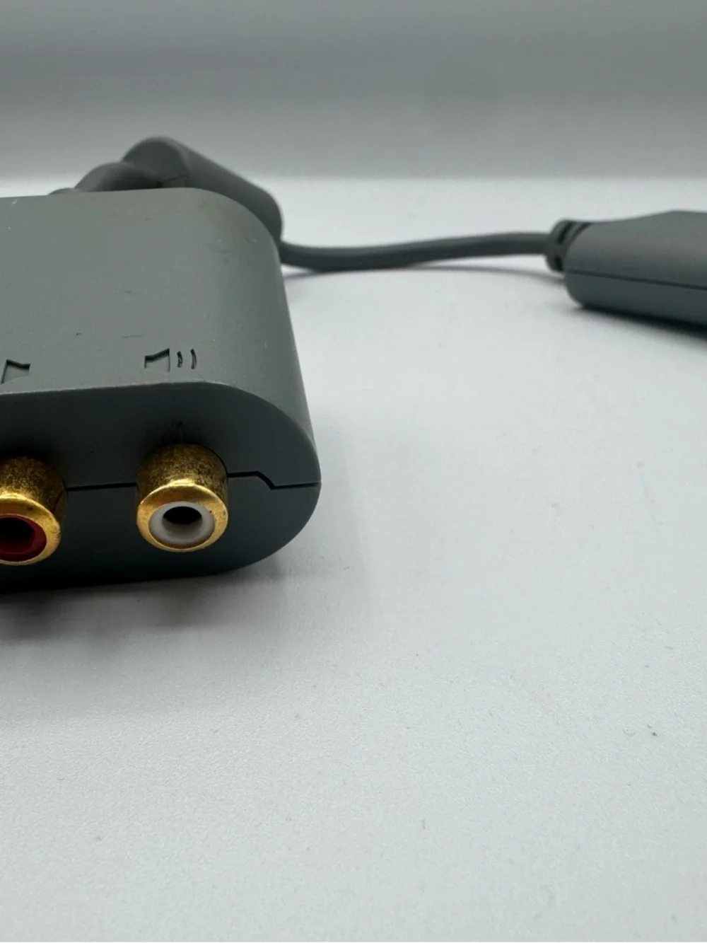 W220 Original Microsoft Xbox 360 Audio Adapter OEM X808221-001 Never Used
